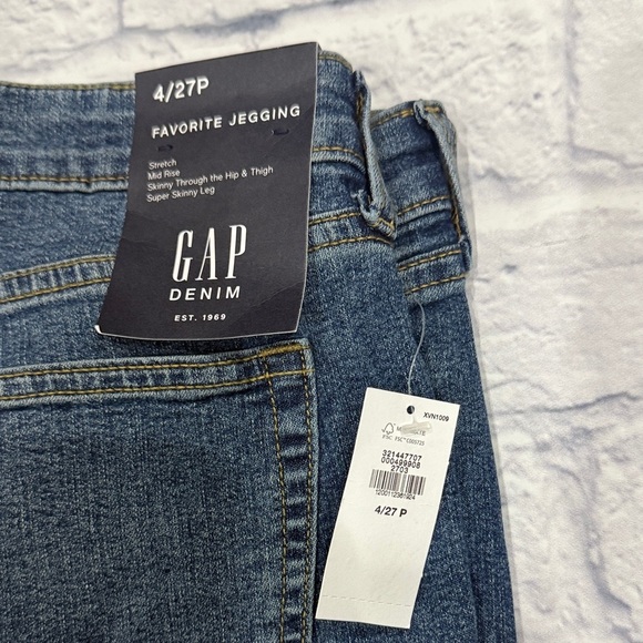 GAP Women's Classic Blue Denim Jeggings - Picture 2 of 7